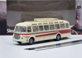 Škoda 706 RTO Lux - Světle Béžová/Tm. Červená Brekina 1:87_