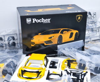 Lamborghini Aventador LP 700-4 Giallo Orion - STAVEBNICE - Pocher 1:8