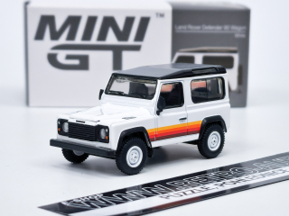 Land Rover Defender 90 Wagon bílá - Mini GT 1:64